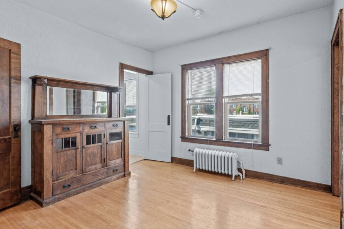 2400 Harriet Ave, Minneapolis, MN 55405 - Apartment For Rent - Image 2