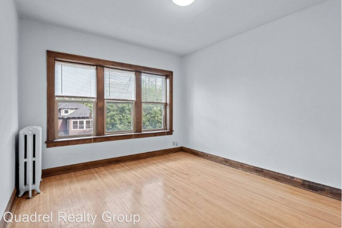 2400 Harriet Ave, Minneapolis, MN 55405 - Apartment For Rent - Image 5