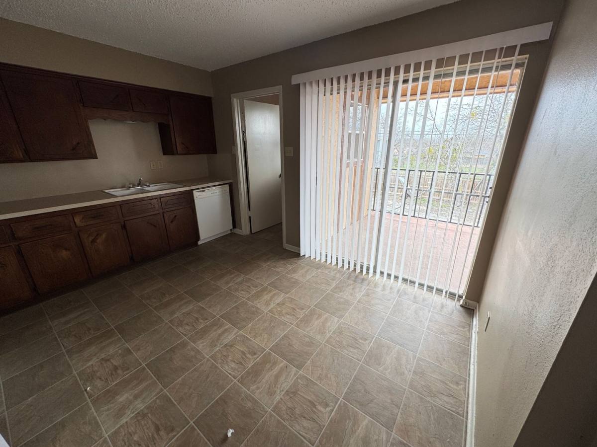 Apartment for rent at 2202 Hunt Dr, Killeen, TX 76543