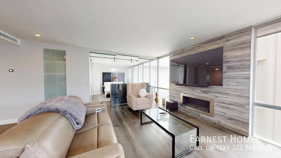 Apartment for rent at 2160 Century Park E #2001, Los Angeles, CA 90067