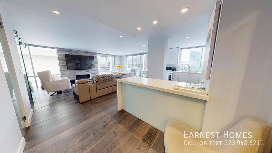 Apartment for rent at 2160 Century Park E #2001, Los Angeles, CA 90067