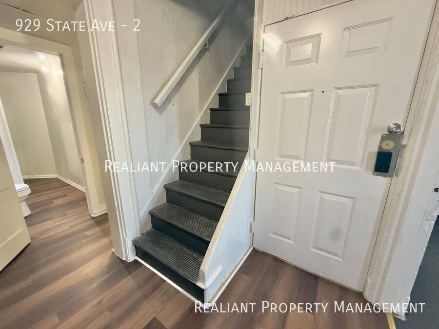 Apartment for rent at 929 State Ave #2, Cincinnati, OH 45205