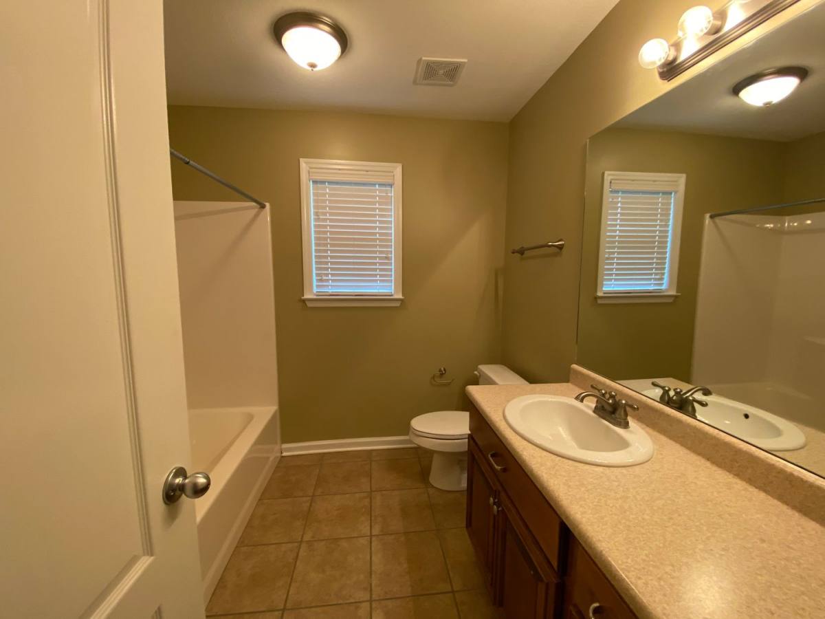 House for rent at 5618 Emily Lane, Hahira, GA 31632