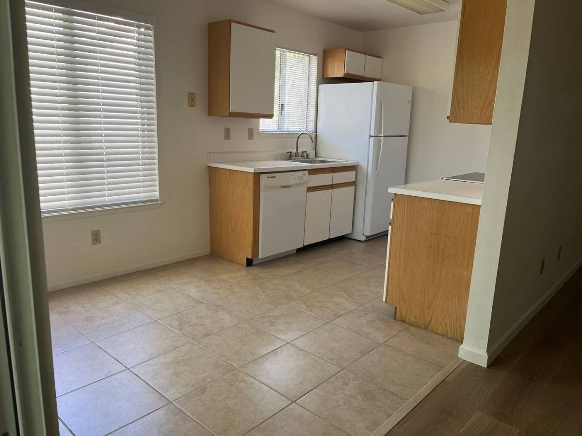 Apartment for rent at 234 Soscol Ave, Napa, CA 94559