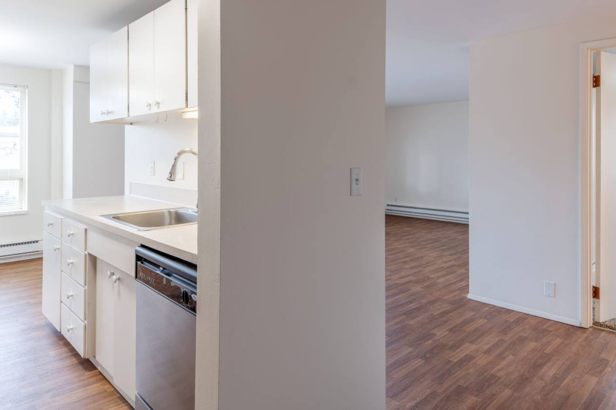 Apartment for rent at 2700 NE 125th St, Seattle, WA 98125