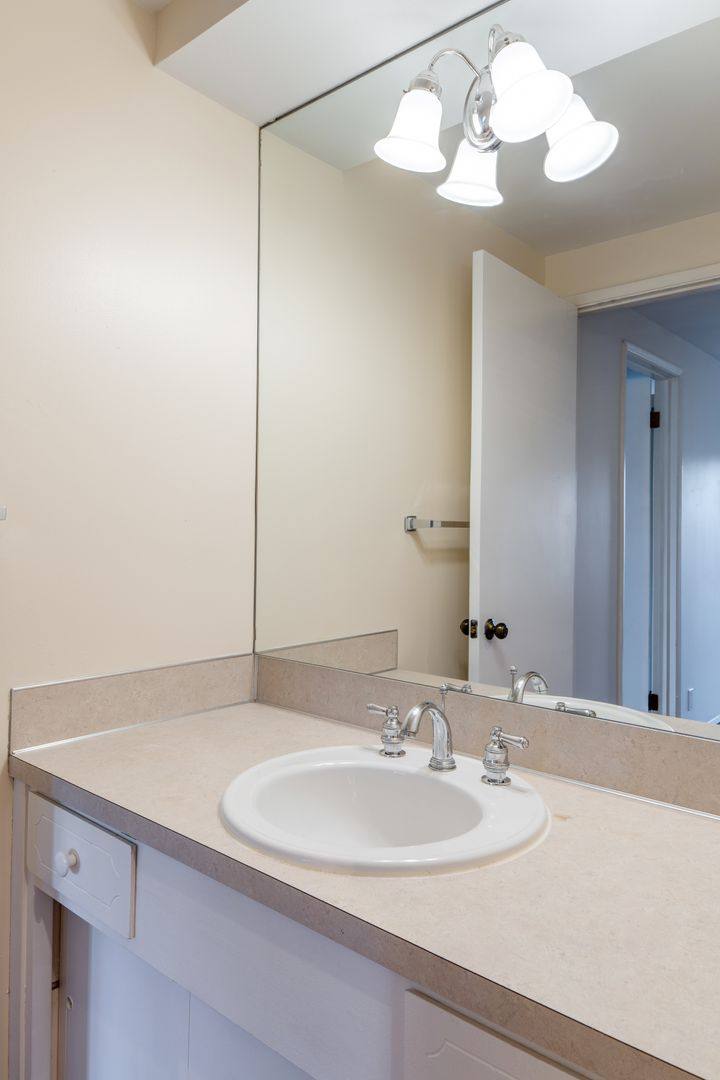 Apartment for rent at 2700 NE 125th St, Seattle, WA 98125