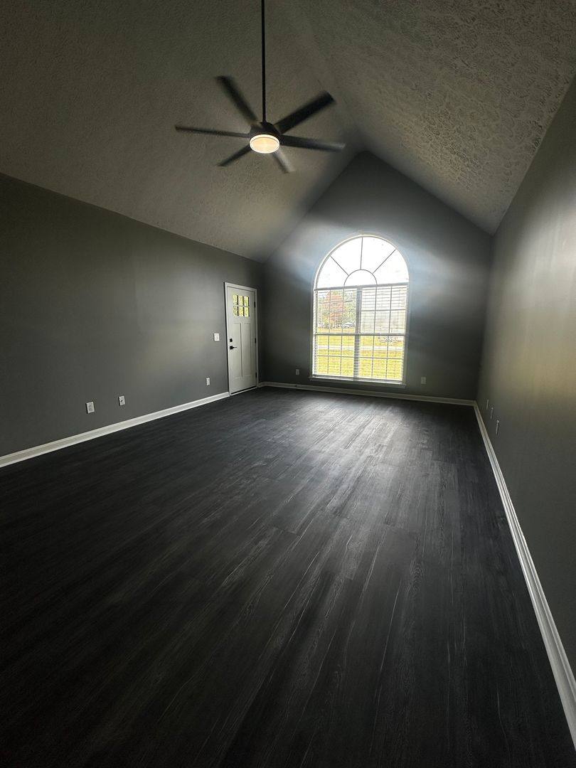 House for rent at 931 Meadowlark Dr, White House, TN 37188