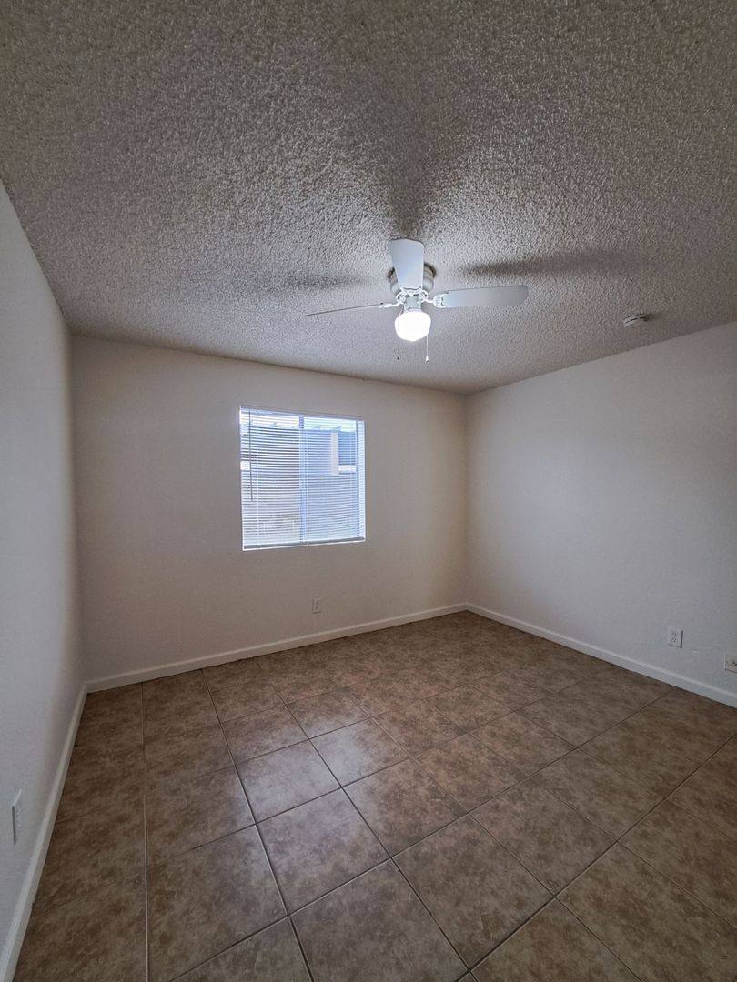 Apartment for rent at 4420-4422 E Sierra Madre Ave, Fresno, CA 93726