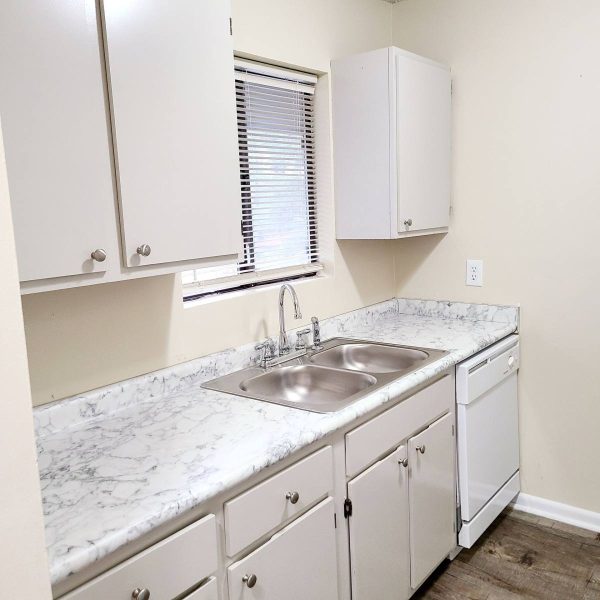 Apartment for rent at 407, 409, 411 Pendleton Place, Valdosta, GA 31602