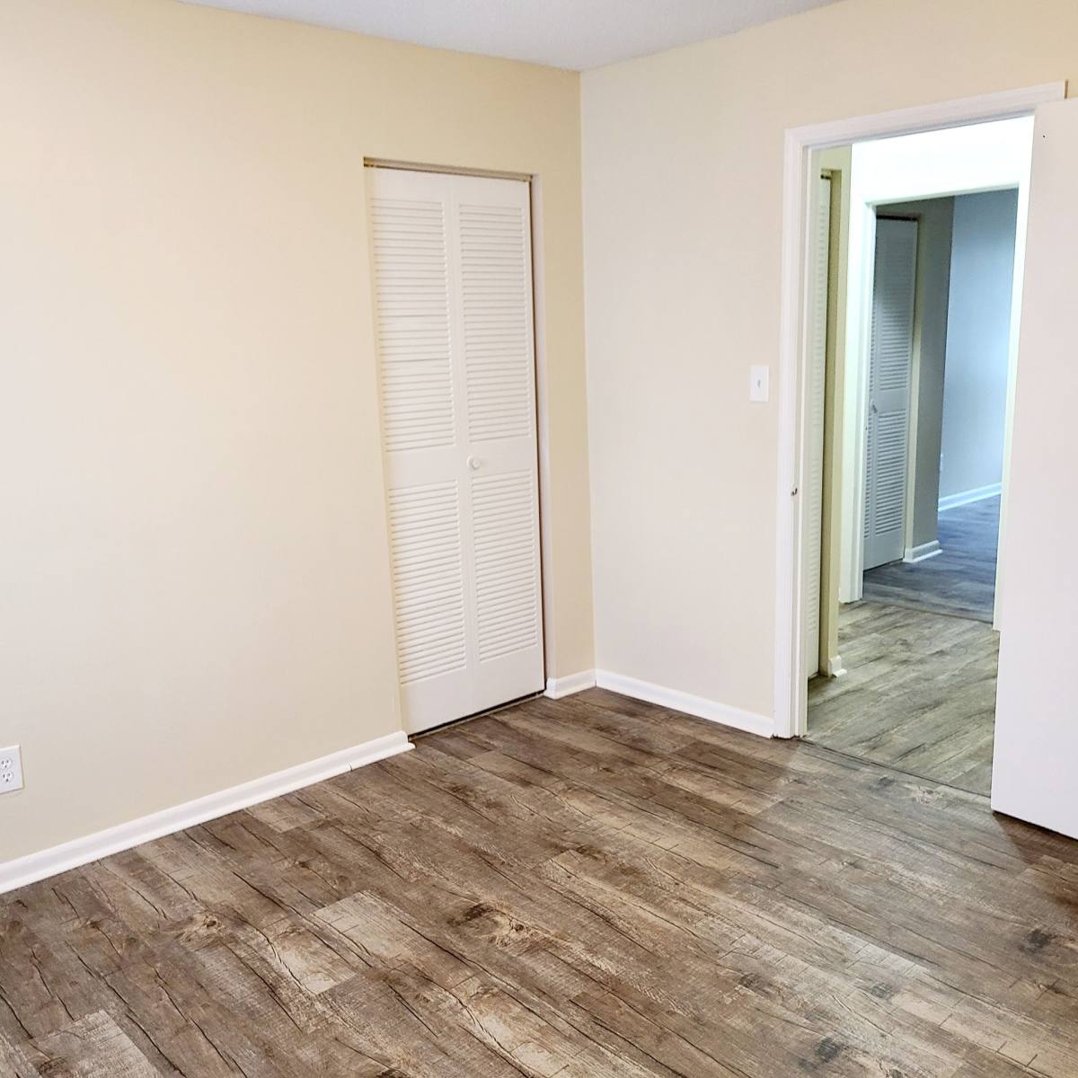 Apartment for rent at 407, 409, 411 Pendleton Place, Valdosta, GA 31602