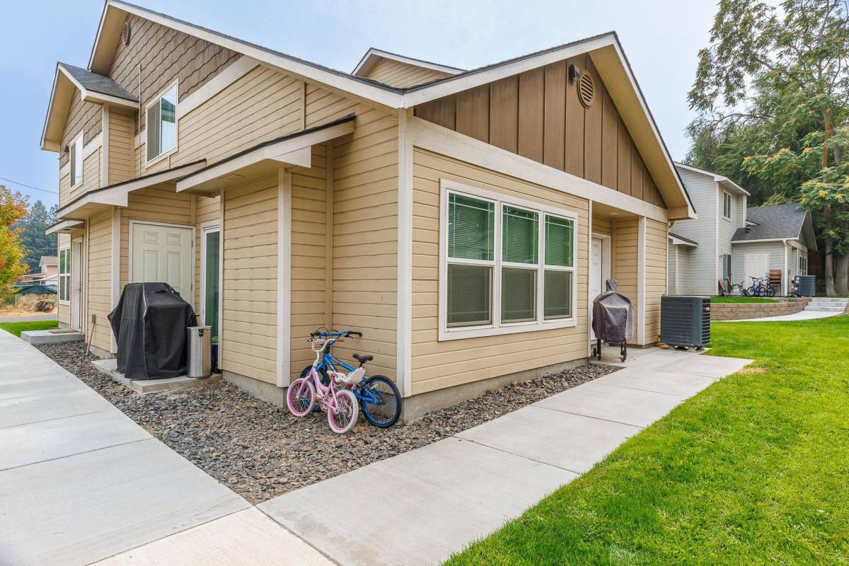 Townhouse for rent at 3426 W 7th Ave, Kennewick, WA 99336