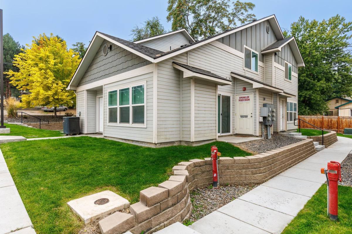 Townhouse for rent at 3426 W 7th Ave, Kennewick, WA 99336