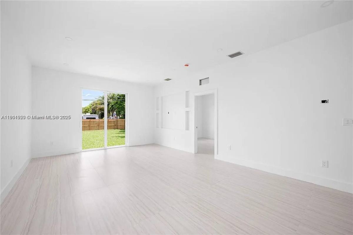 House for rent at 10745 SW 217th Ave, Miami, FL 33170