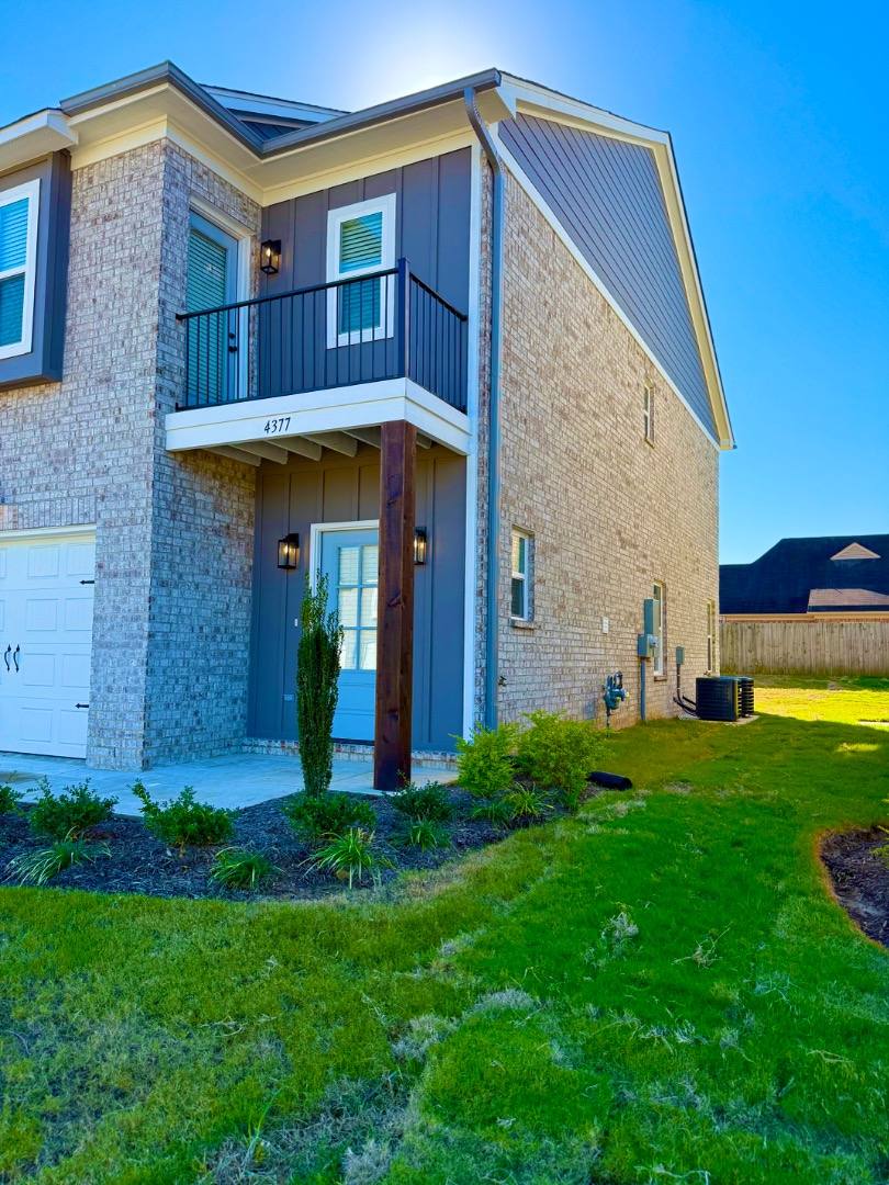 Townhouse for rent at 4377 Ravenwood Park W #4, Horn Lake, MS 38637