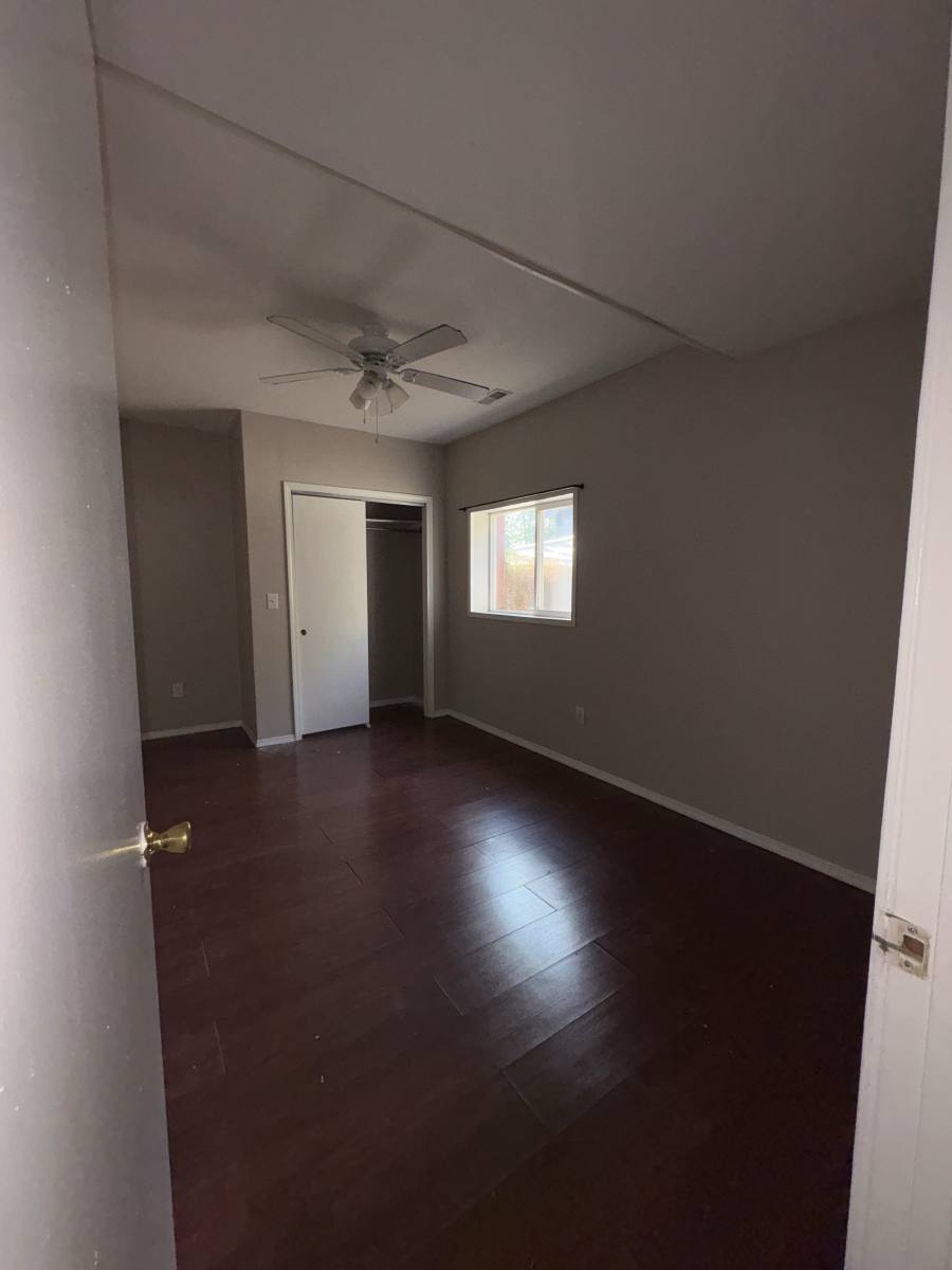 Apartment for rent at 927 Wayne St #B, Jackson, MI 49202
