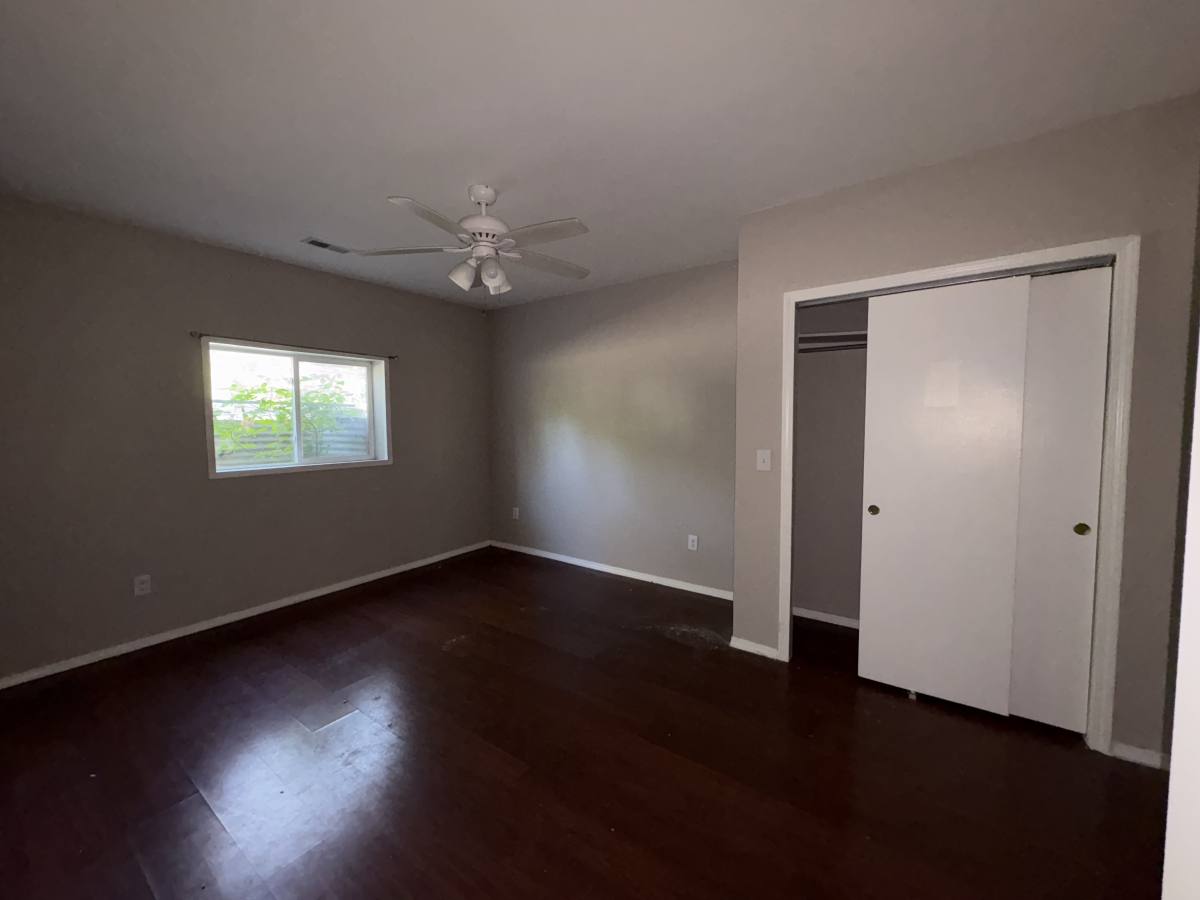 Apartment for rent at 927 Wayne St #B, Jackson, MI 49202