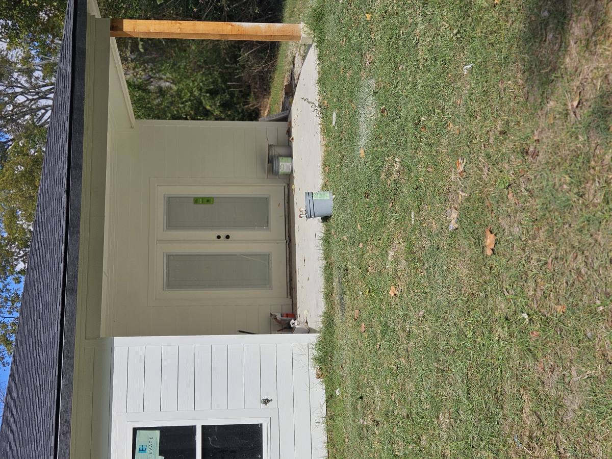 Townhouse for rent at 514 E Chase St, Athens, TX 75751