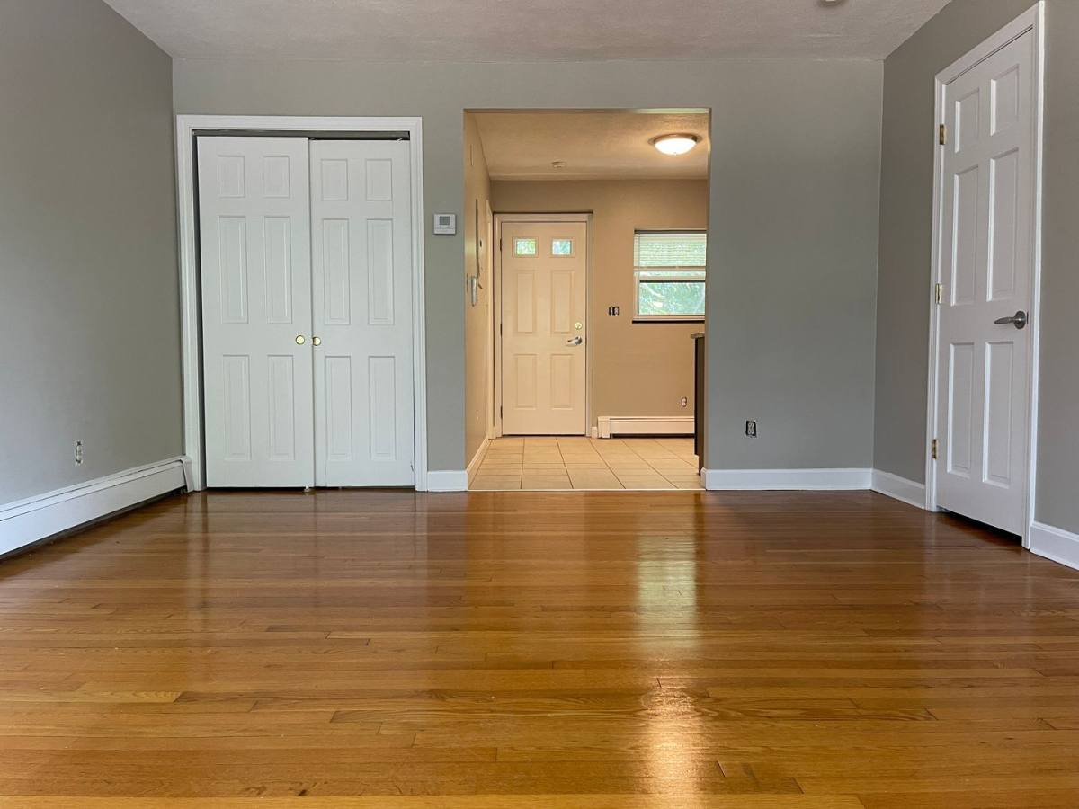 House for rent at 282 Grove St #9, Chestnut Hill, MA 02467
