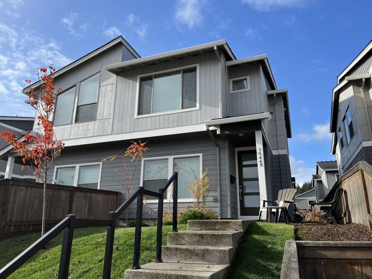 House for rent at 11449 SE Pleasant Valley Parkway, Happy Valley, OR 97086