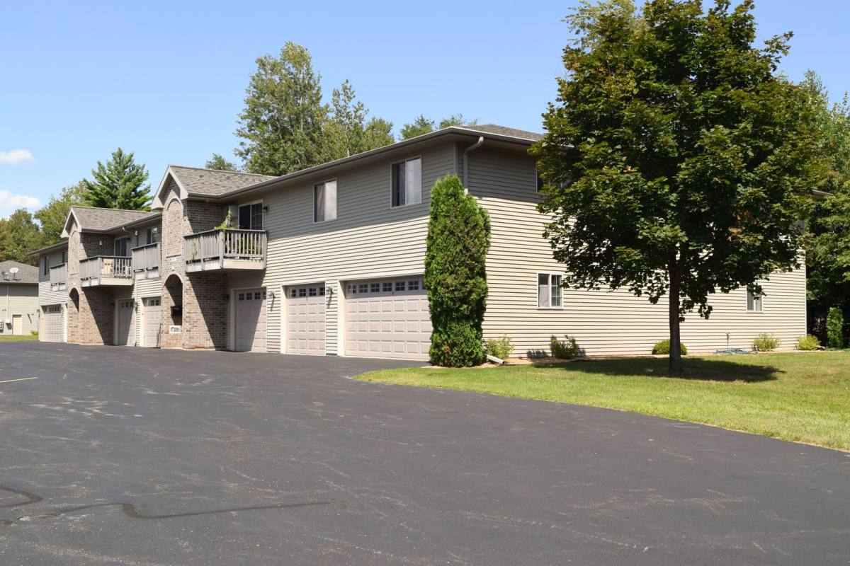 Apartment for rent at 3220 Mary St, Marinette, WI 54143