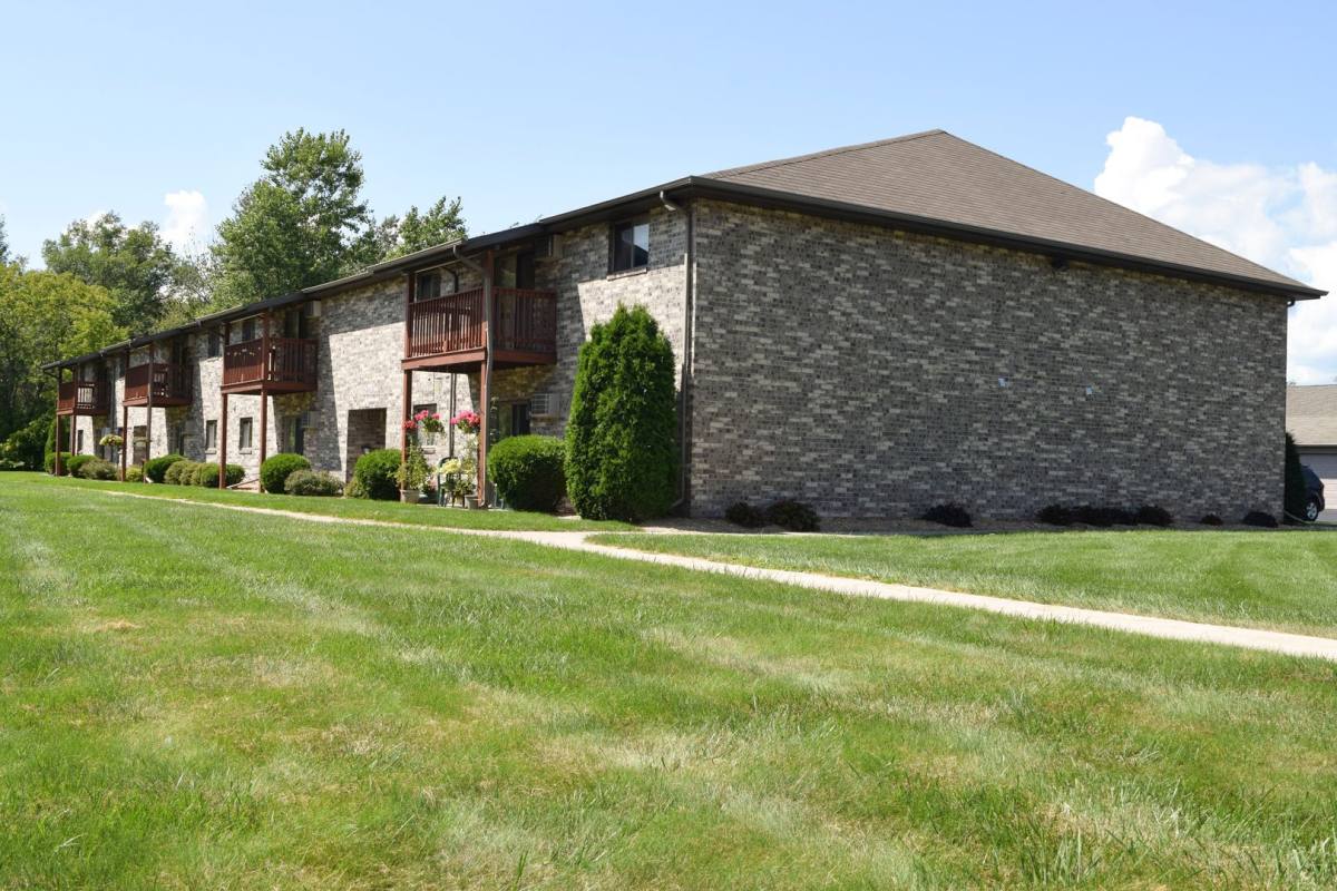 Apartment for rent at 3220 Mary St, Marinette, WI 54143