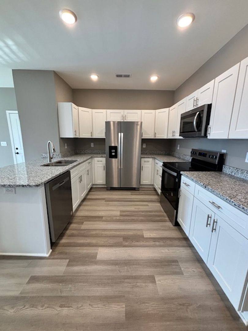 Apartment for rent at 5420 Bakers Spring St, Bowling Green, KY 42101