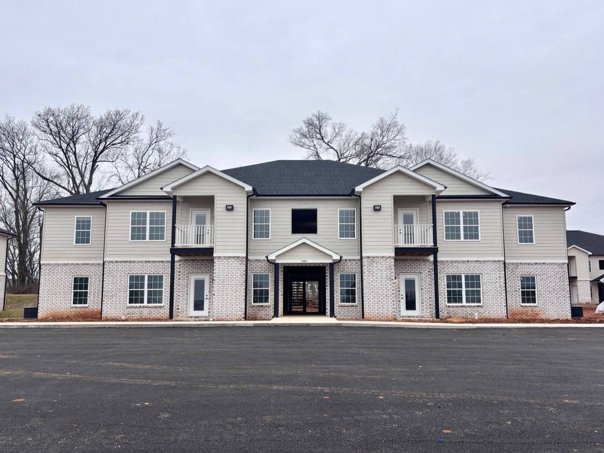 Apartment for rent at 5420 Bakers Spring St, Bowling Green, KY 42101