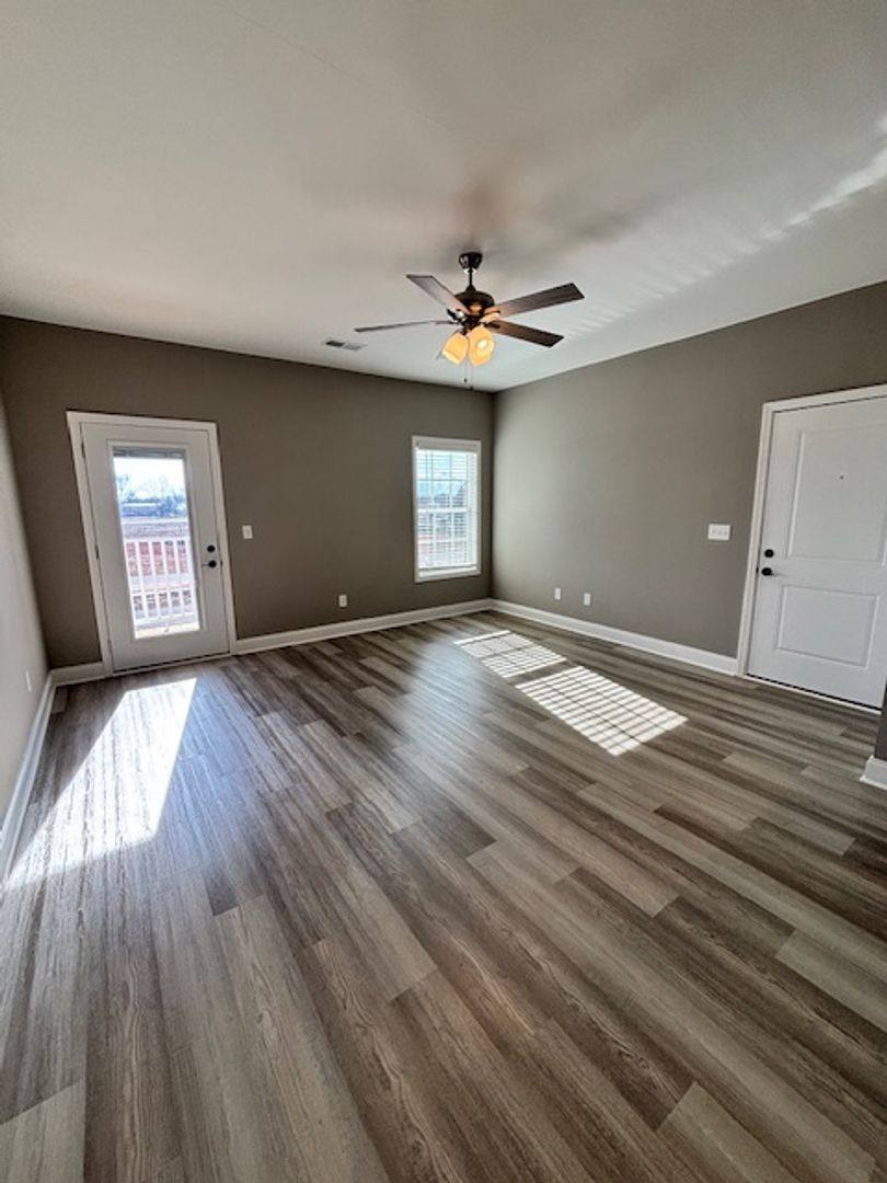 Apartment for rent at 5420 Bakers Spring St, Bowling Green, KY 42101