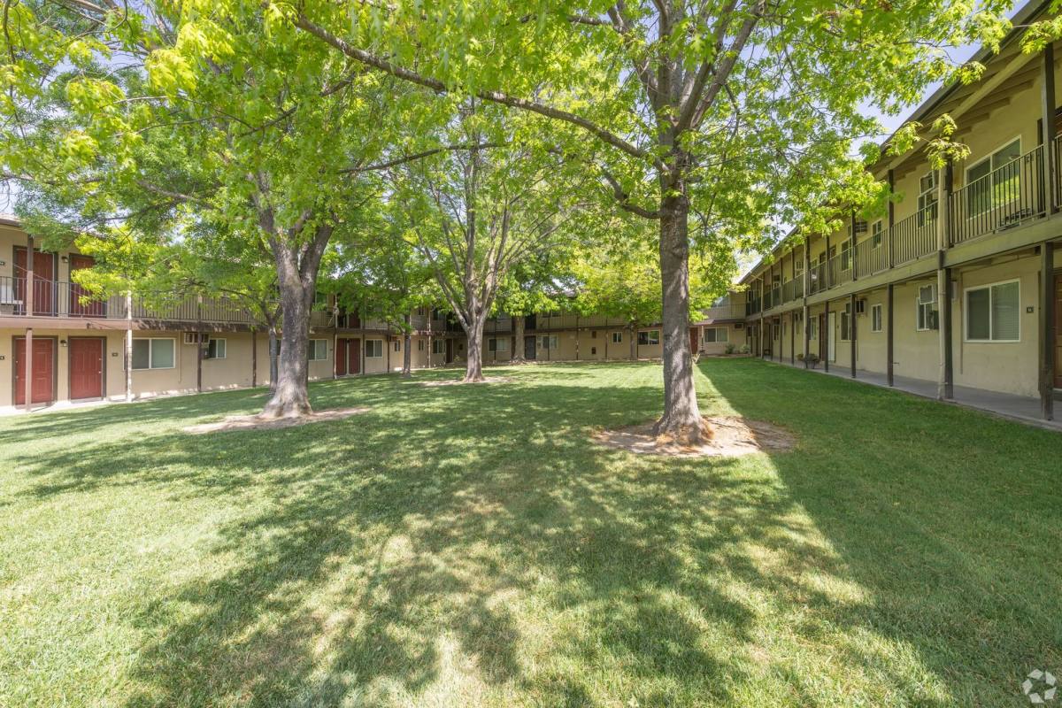 Apartment for rent at 3430 Freedom Park Dr, North Highlands, CA 95660
