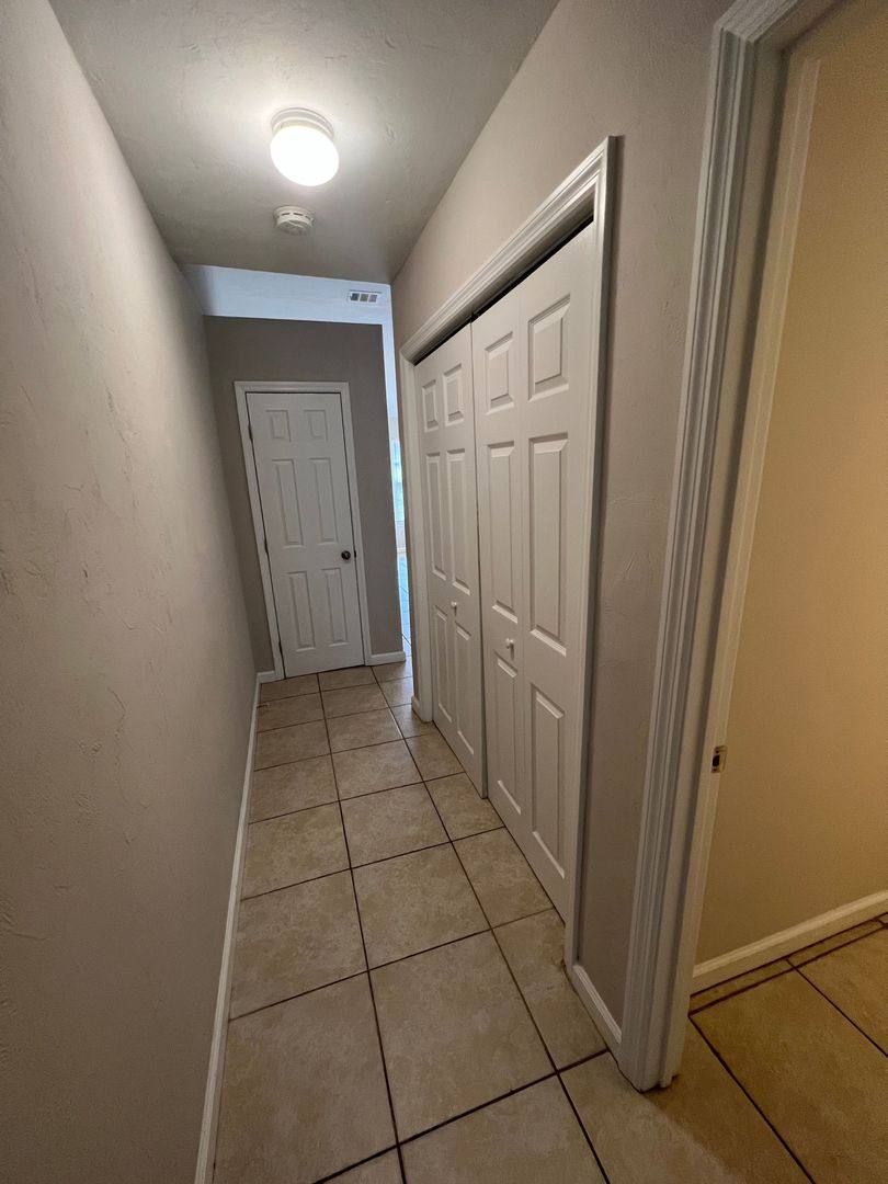 Apartment for rent at 1801 Fairlane Rd, Tallahassee, FL 32303
