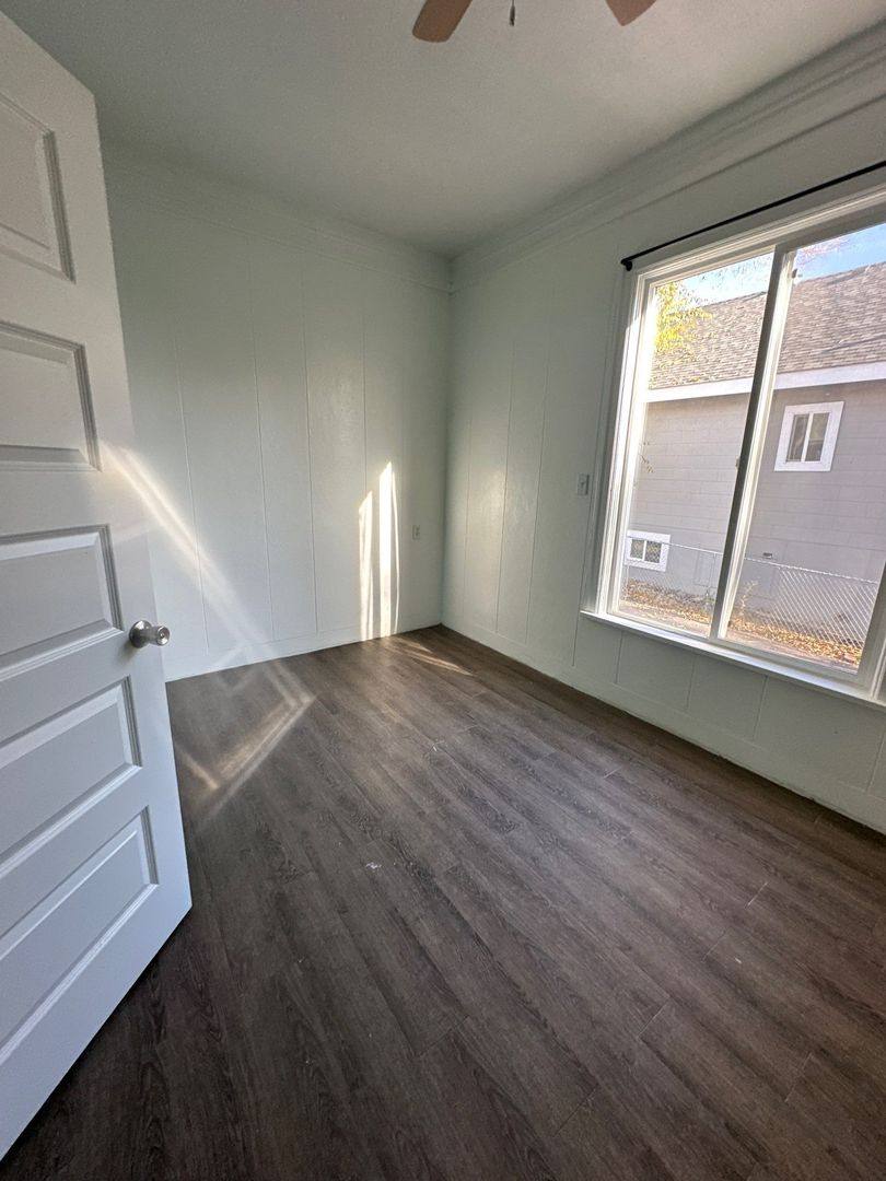 Apartment for rent at 332 N 10th St, Klamath Falls, OR 97601