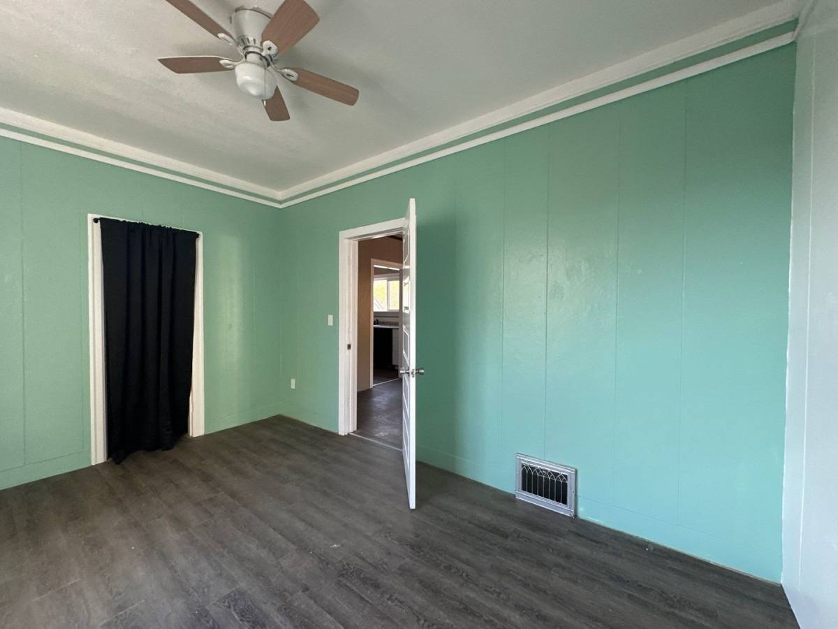 Apartment for rent at 332 N 10th St, Klamath Falls, OR 97601