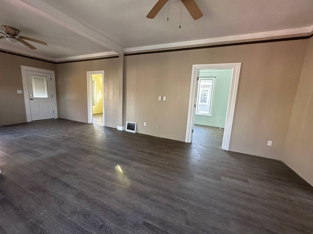 Apartment for rent at 332 N 10th St, Klamath Falls, OR 97601