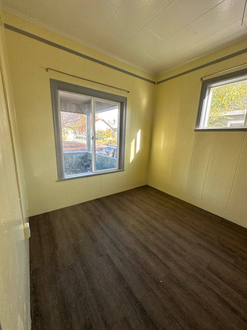 Apartment for rent at 332 N 10th St, Klamath Falls, OR 97601