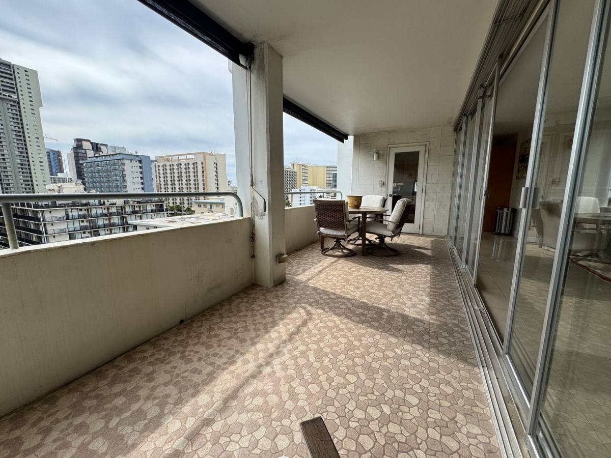 Condo for rent at 430 Kaiolu St, Honolulu, HI 96815