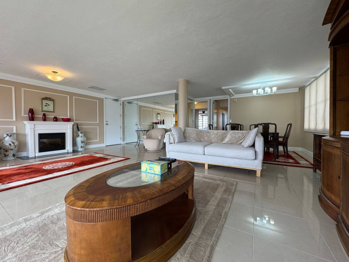 Condo for rent at 430 Kaiolu St, Honolulu, HI 96815