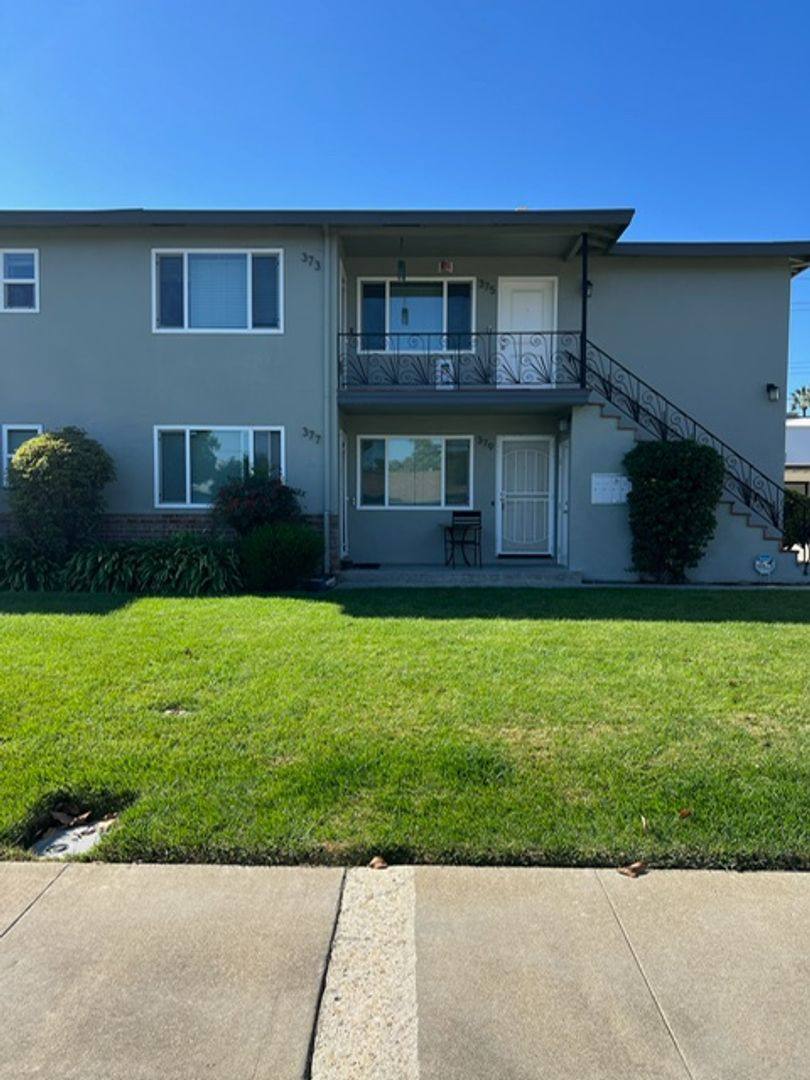 Apartment for rent at 373-379 Kuehnis Dr, Campbell, CA 95008