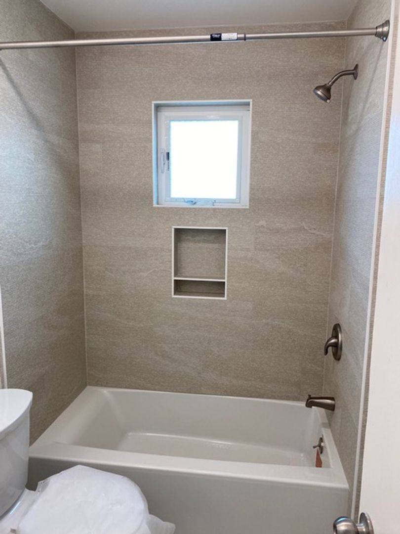 Apartment for rent at 373-379 Kuehnis Dr, Campbell, CA 95008