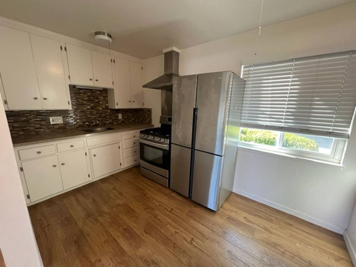 Apartment for rent at 373-379 Kuehnis Dr, Campbell, CA 95008