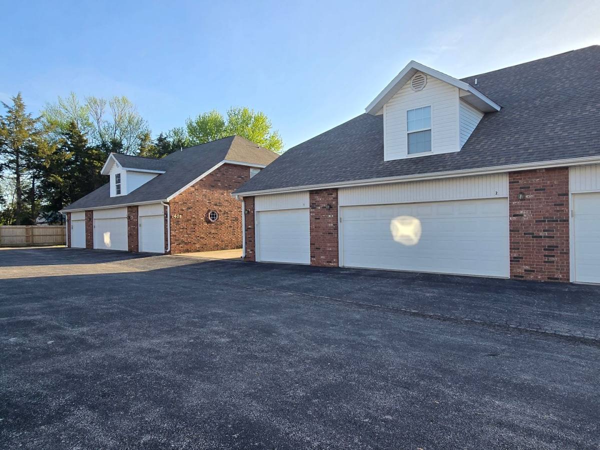 Townhouse for rent at 1401 Frosty Dr, Ozark, MO 65721