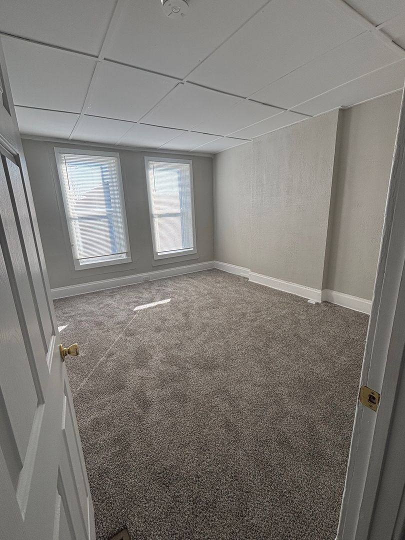 Apartment for rent at 850-852 E Livingston Ave, Columbus, OH 43205