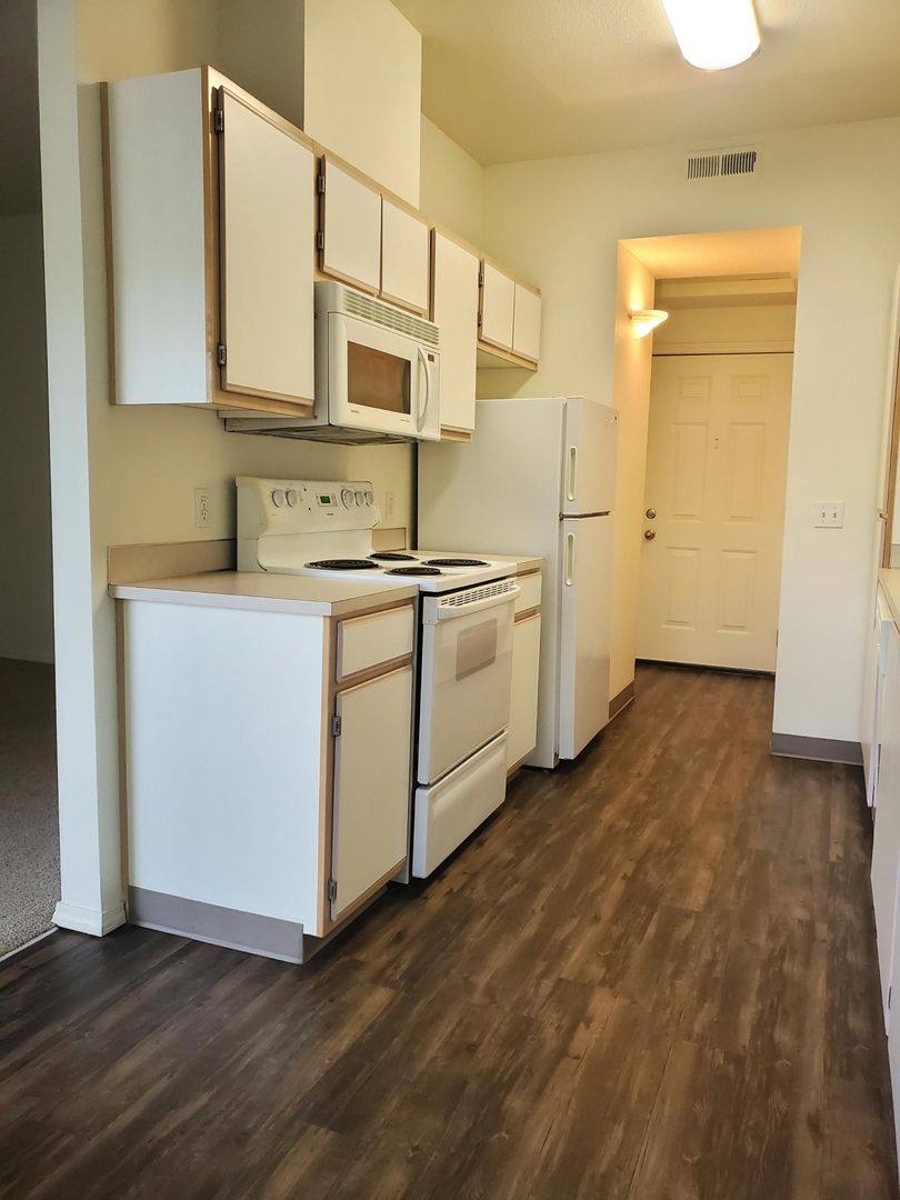 Apartment for rent at 900 Aaron Dr, Richland, WA 99352