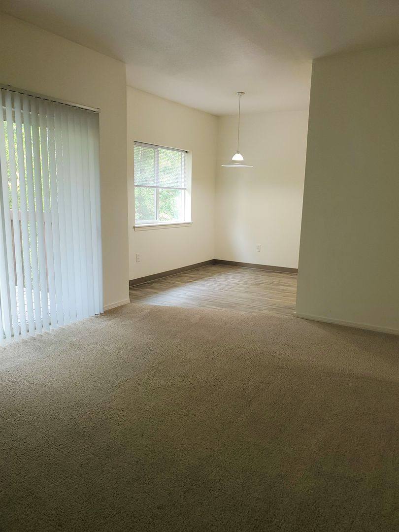 Apartment for rent at 900 Aaron Dr, Richland, WA 99352