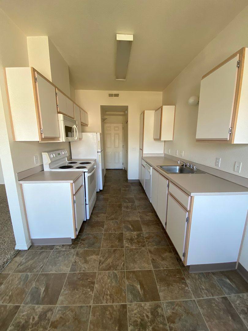 Apartment for rent at 900 Aaron Dr, Richland, WA 99352