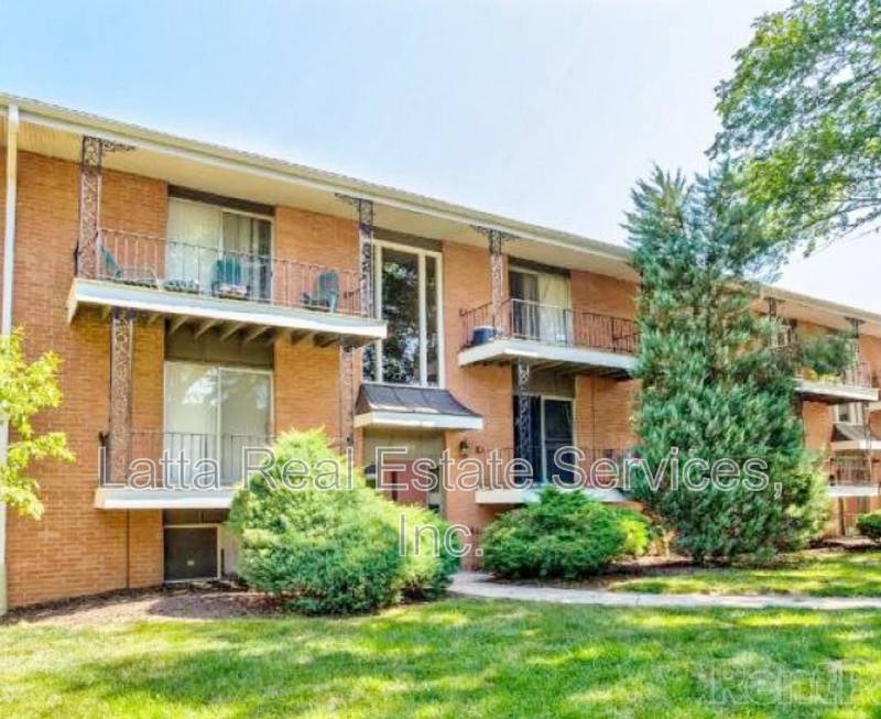 Apartment for rent at 12407 E 40th St #D, Independence, MO 64055