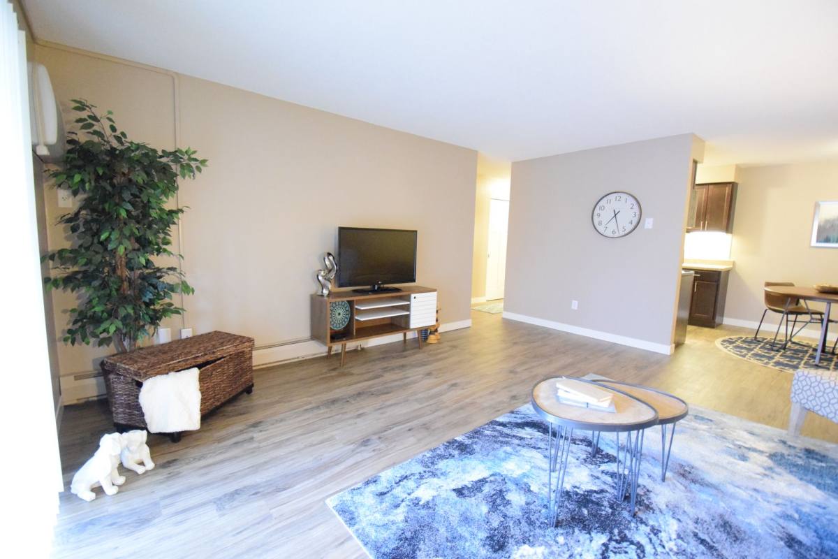Apartment for rent at 504 James Ave, Mankato, MN 56001