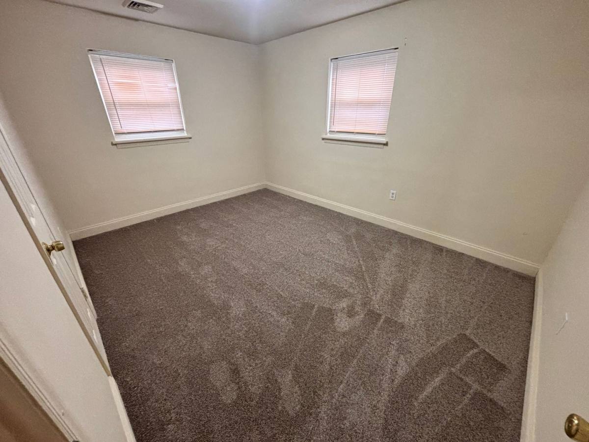 Apartment for rent at 2417 Thomas St, Harrisburg, PA 17103
