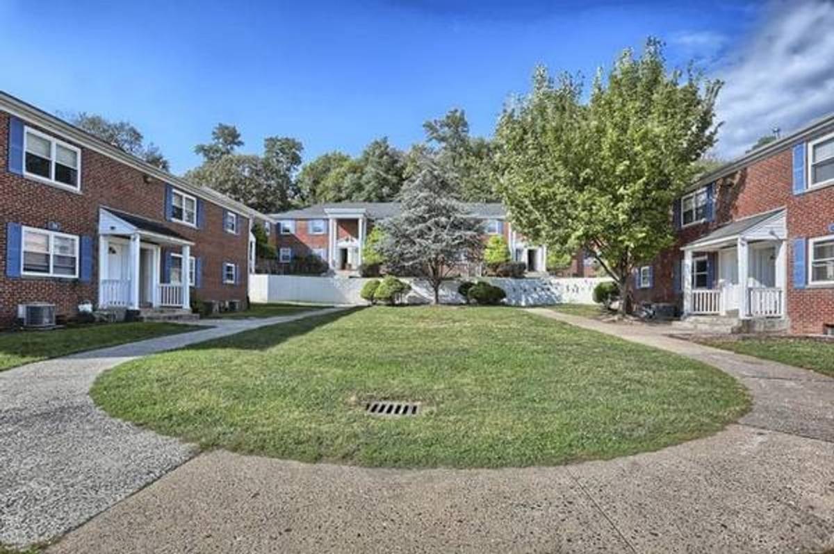 Apartment for rent at 2417 Thomas St, Harrisburg, PA 17103