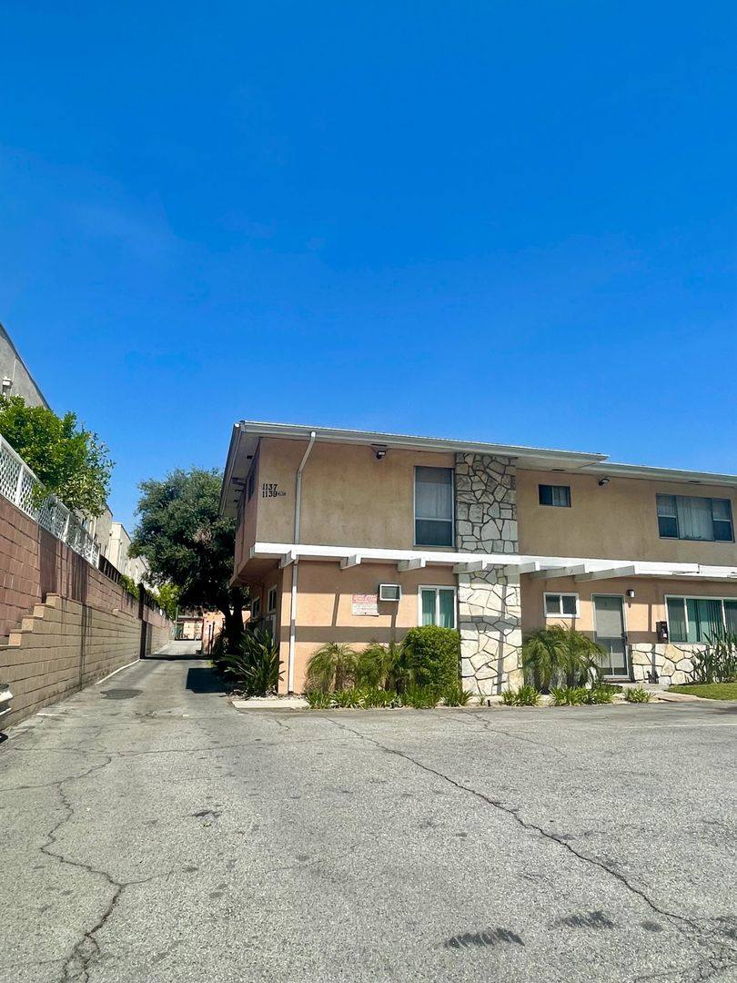 Apartment for rent at 1137 & 1139 W Duarte Rd, Arcadia, CA 91007