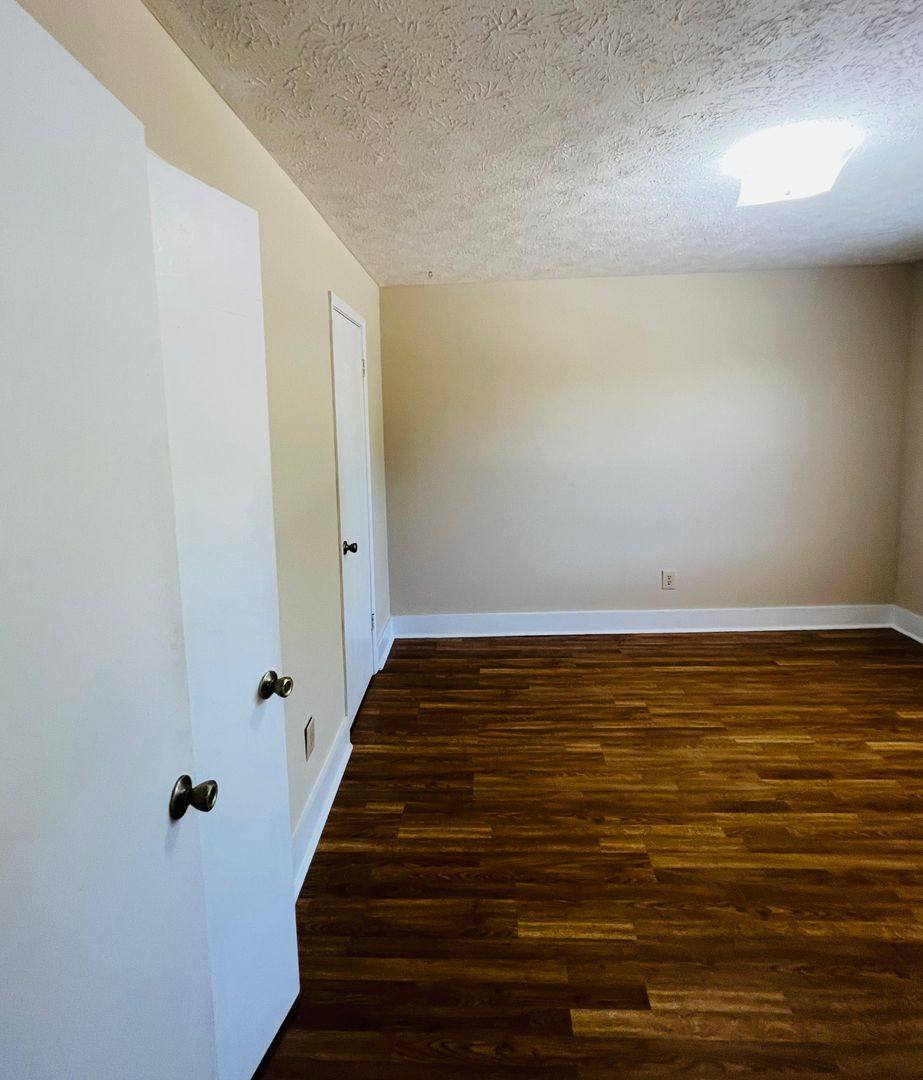 Apartment for rent at 210 E Thach Ave, Auburn, AL 36830